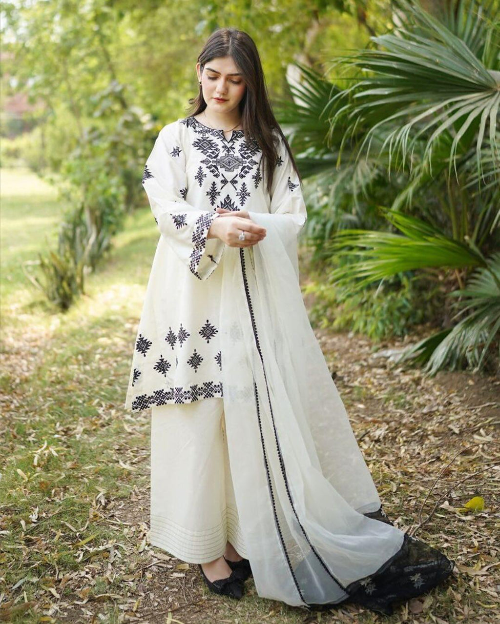 JUNA  LAWN EMB 3PC STITCHED FOR GIRLS