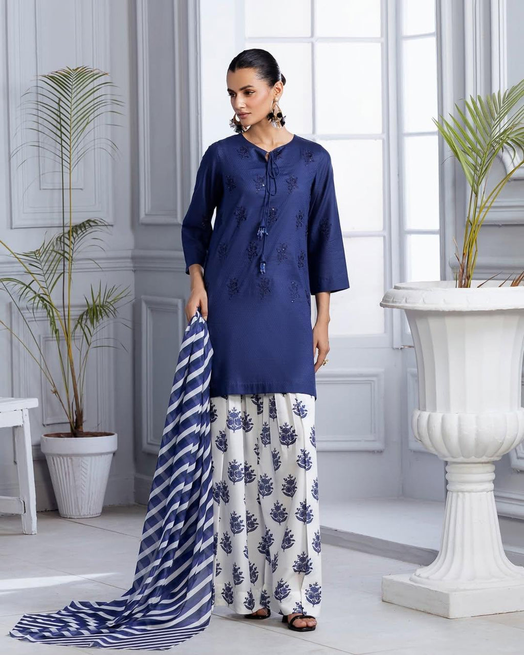 MARMAR (FARSHI SHALWAR)3pc STITCHED