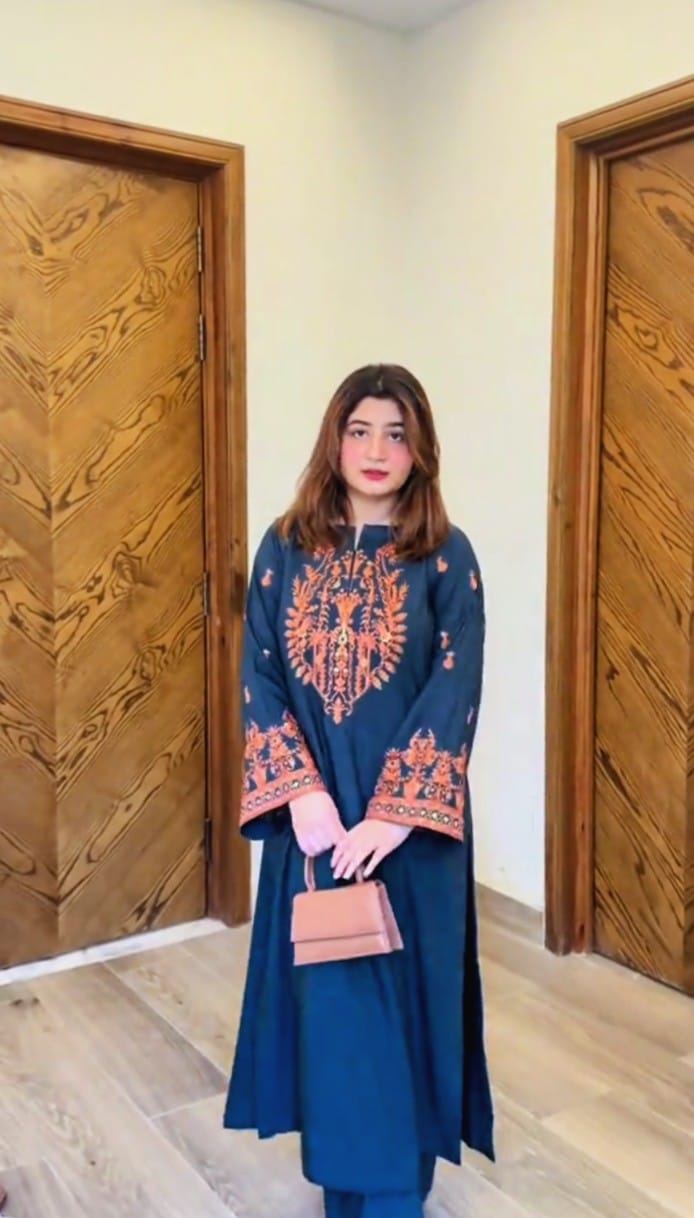 BLACKY LONG LENGTH (EMB) 2PC STITCHED