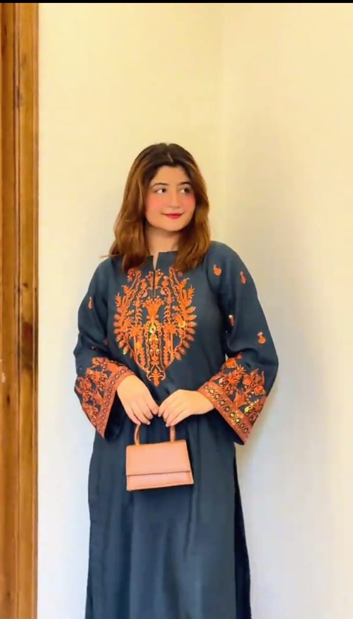 BLACKY LONG LENGTH (EMB) 2PC STITCHED