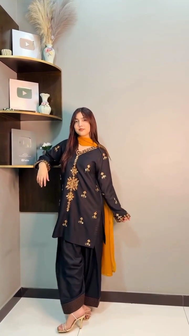 ZAINAB FARSIHI EMBRIODED CO-ORD SET STITCHED FOR GIRLS