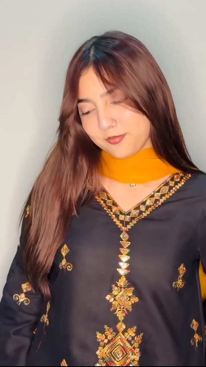ZAINAB FARSIHI EMBRIODED CO-ORD SET STITCHED FOR GIRLS