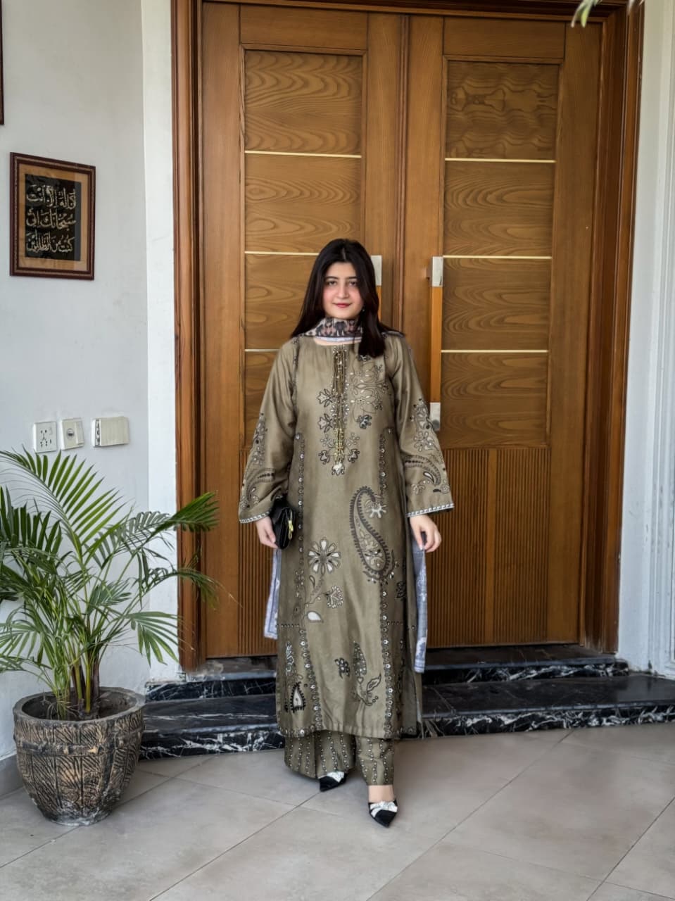 HUSAN 3PC SUITE STITCHED FOR GIRLS