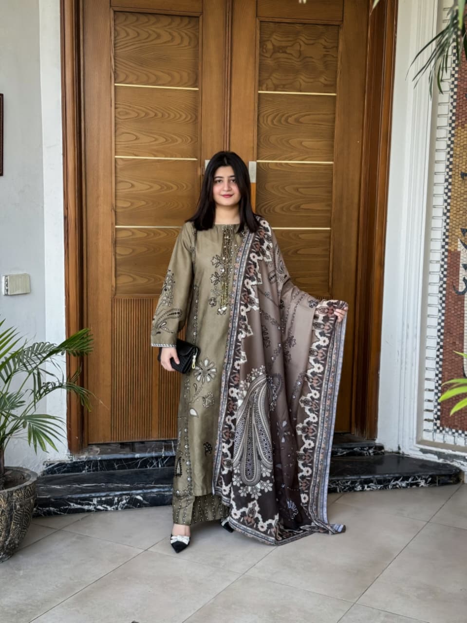 HUSAN 3PC SUITE STITCHED FOR GIRLS