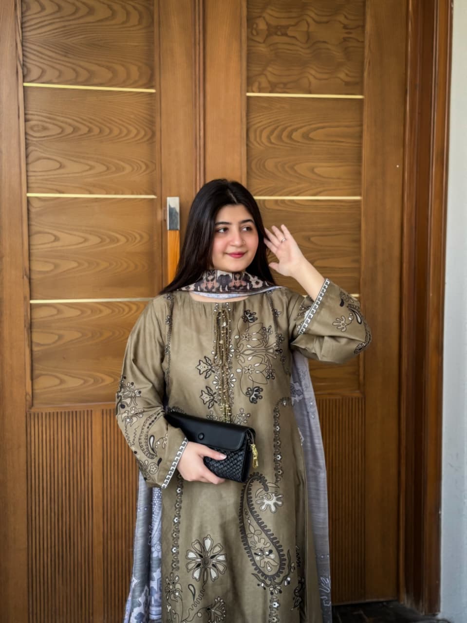 HUSAN 3PC SUITE STITCHED FOR GIRLS