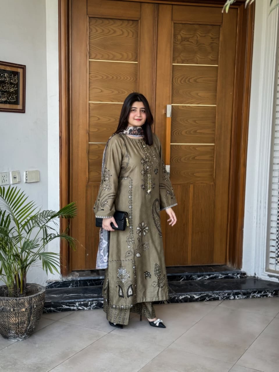 HUSAN 3PC SUITE STITCHED FOR GIRLS